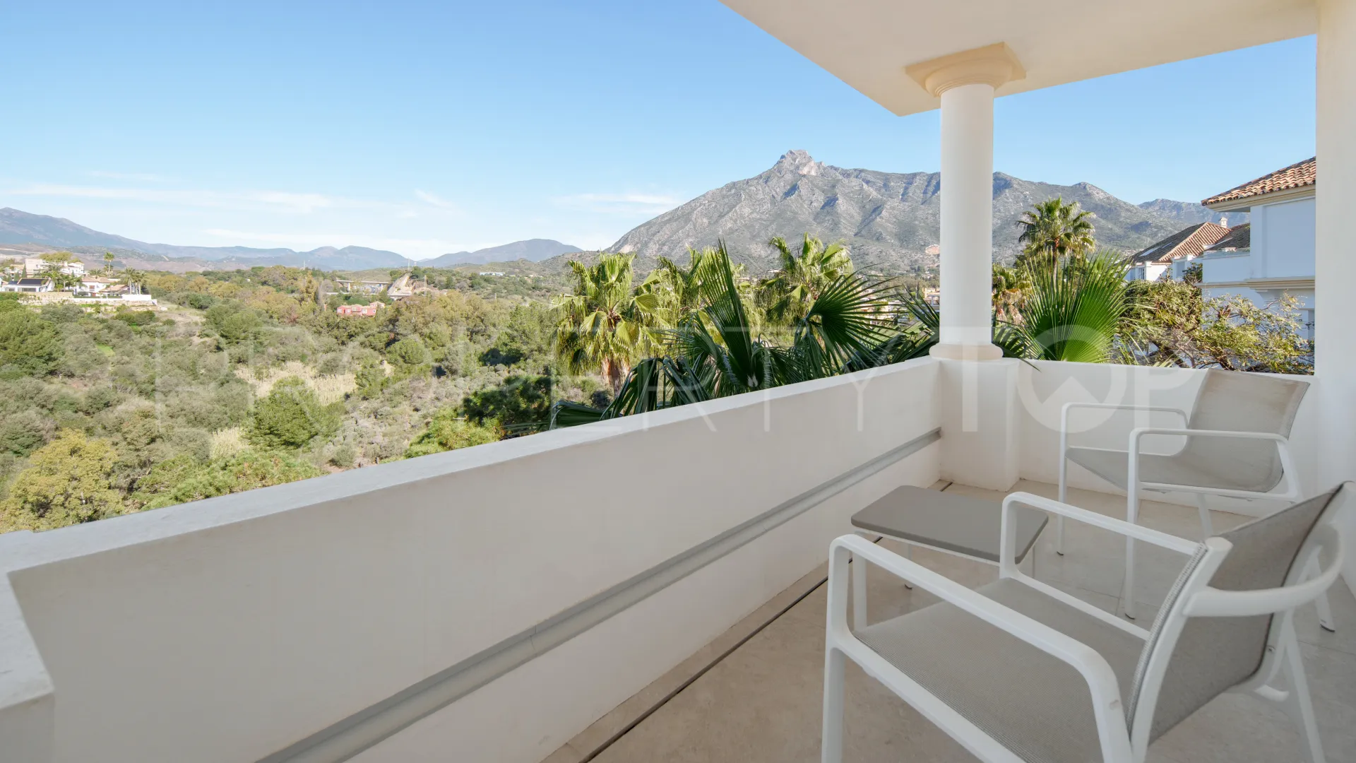 Comprar atico duplex de 3 dormitorios en Monte Paraiso