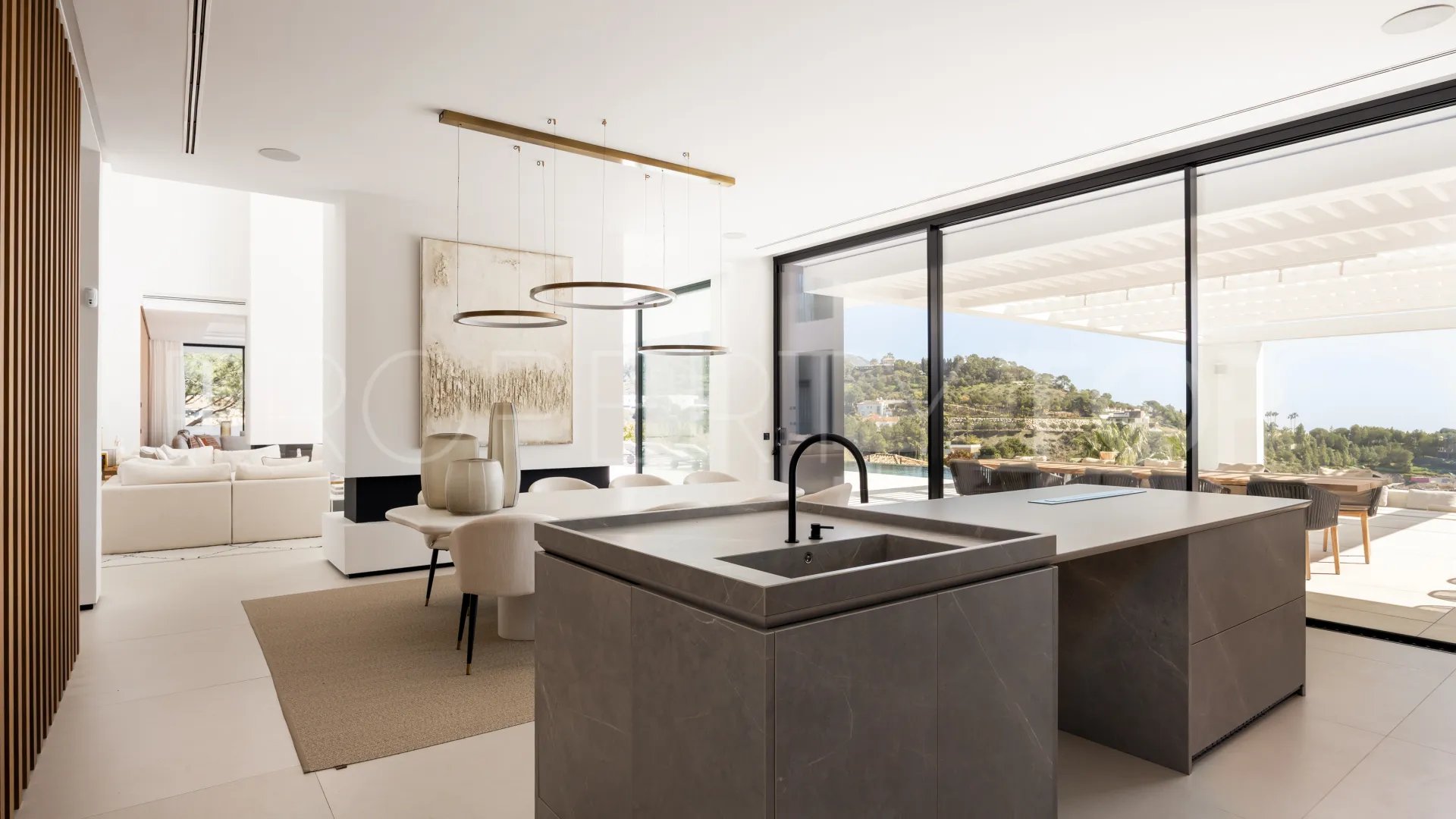 El Madroñal, villa de 7 dormitorios a la venta