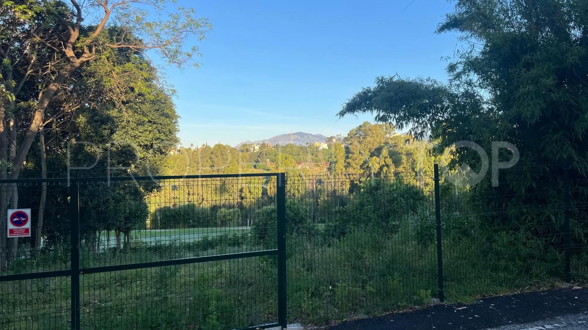Se vende parcela en Guadalmina Alta