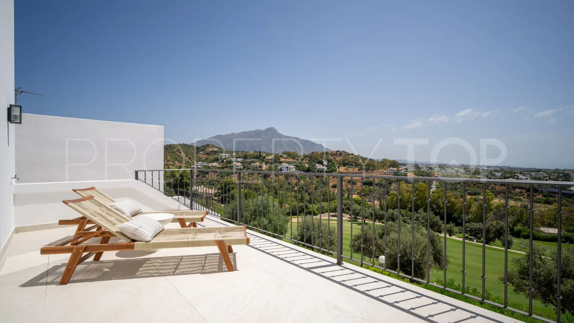 Town house for sale in La Quinta