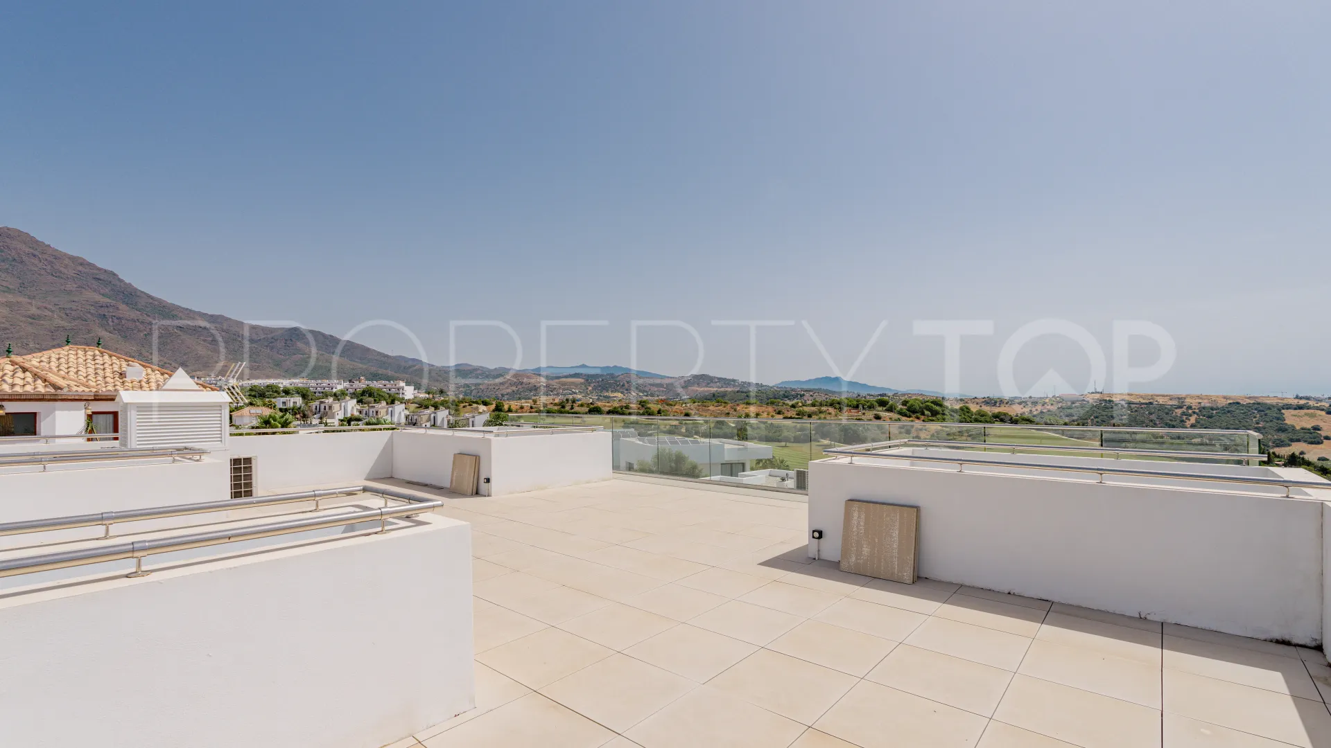 Se vende villa en Valle Romano