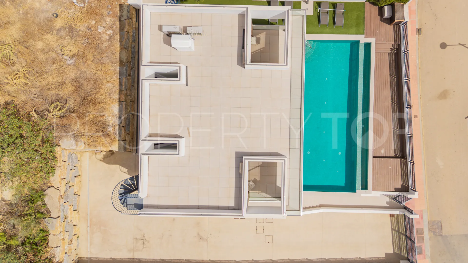 Se vende villa en Valle Romano