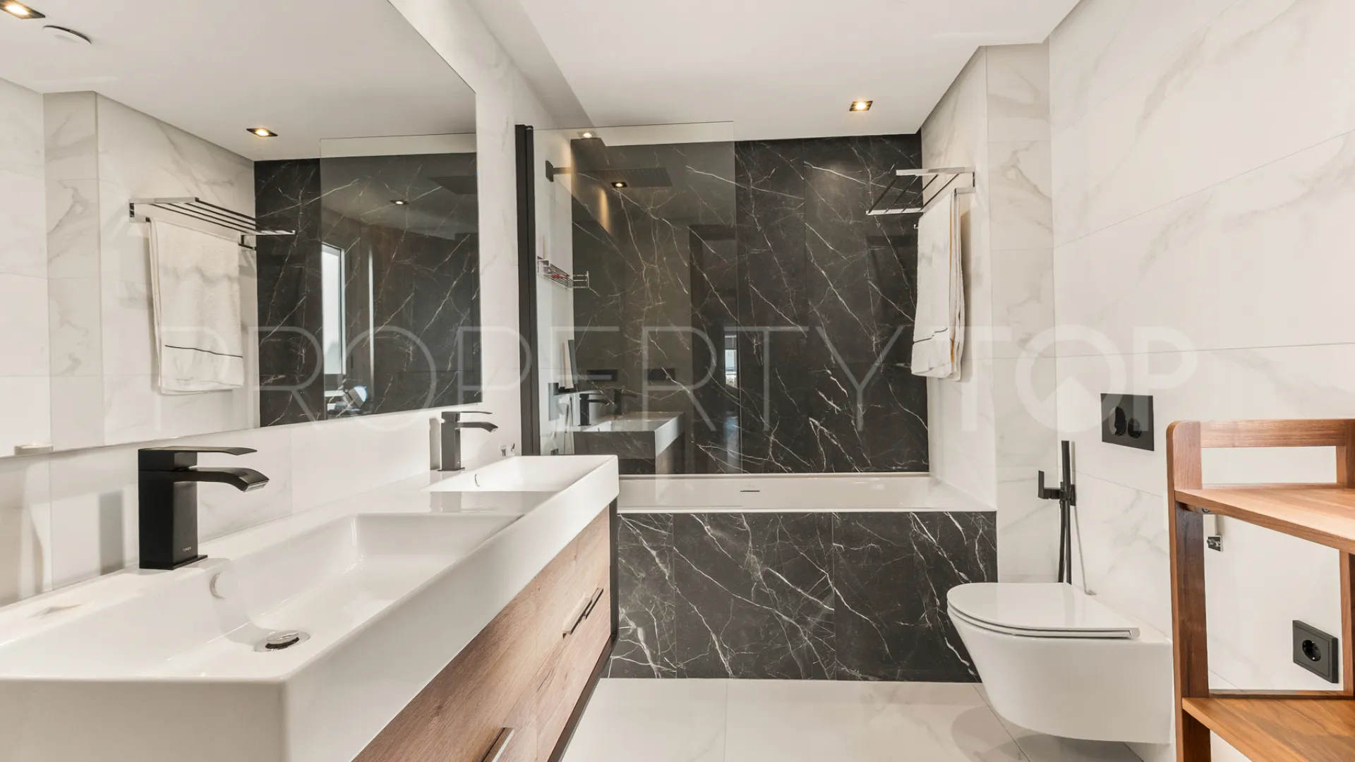 Ático en venta de 3 dormitorios en San Pedro de Alcantara