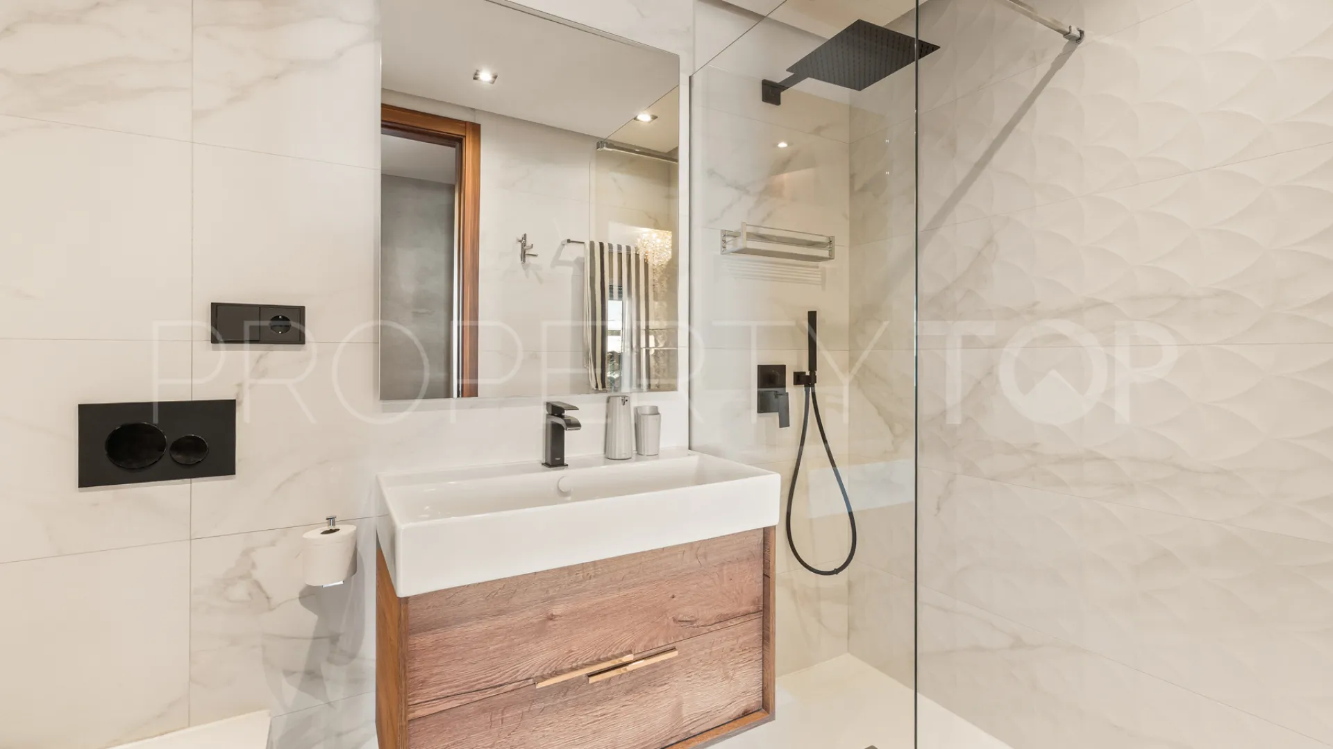 Ático en venta de 3 dormitorios en San Pedro de Alcantara