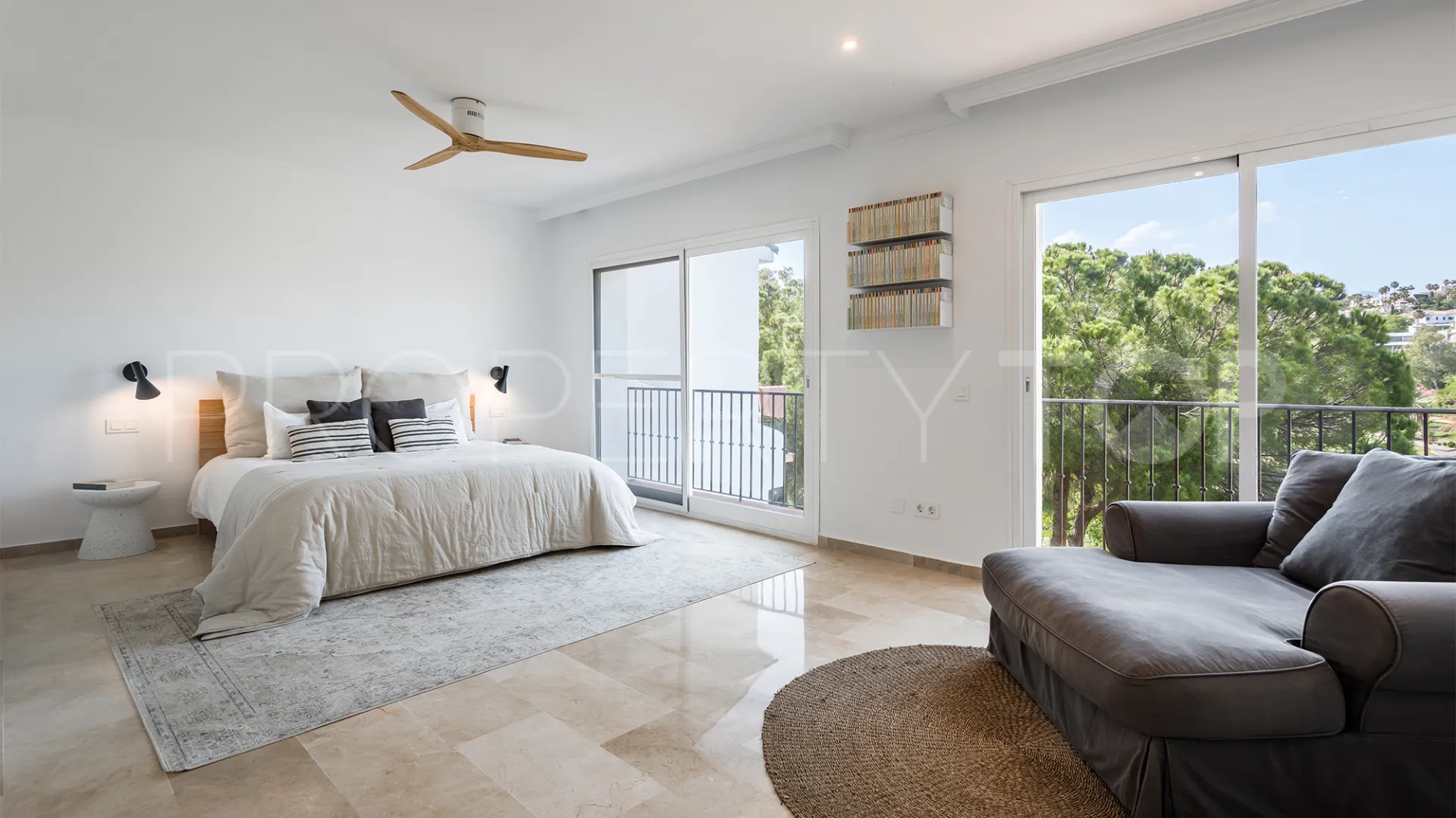 For sale town house in La Quinta