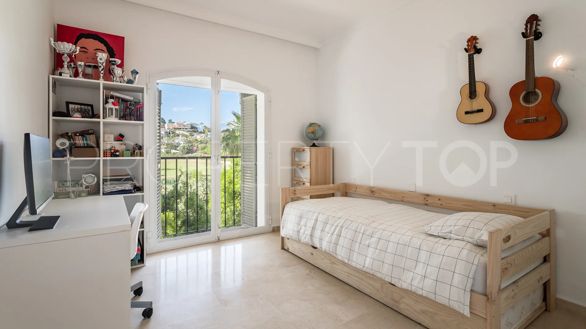 For sale town house in La Quinta