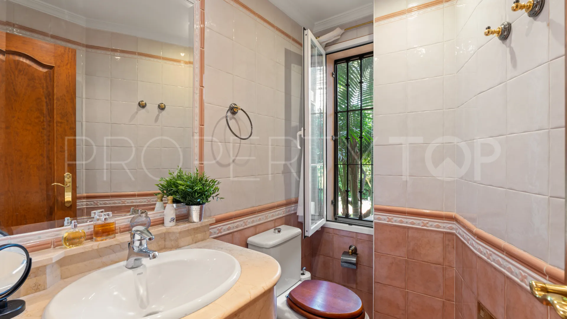 Villa en venta en Nueva Andalucia