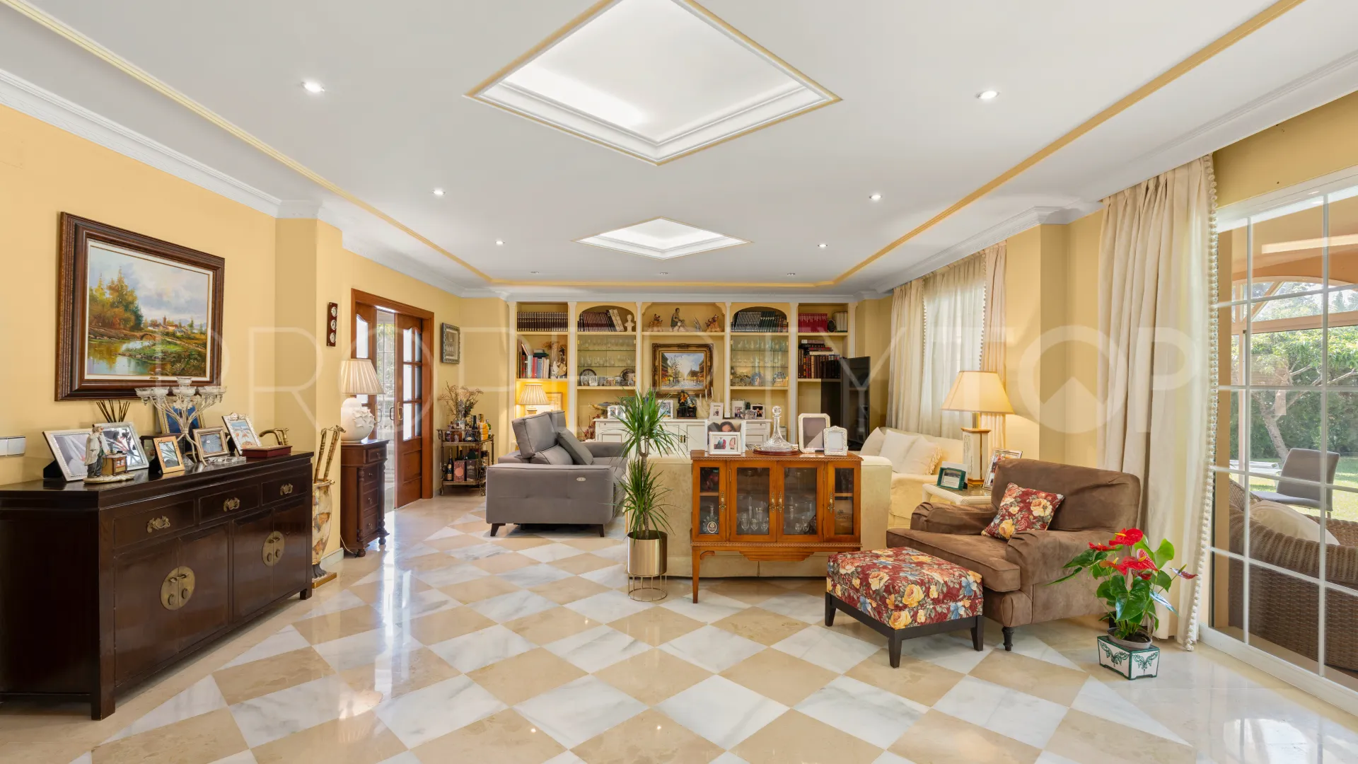 Villa en venta en Nueva Andalucia