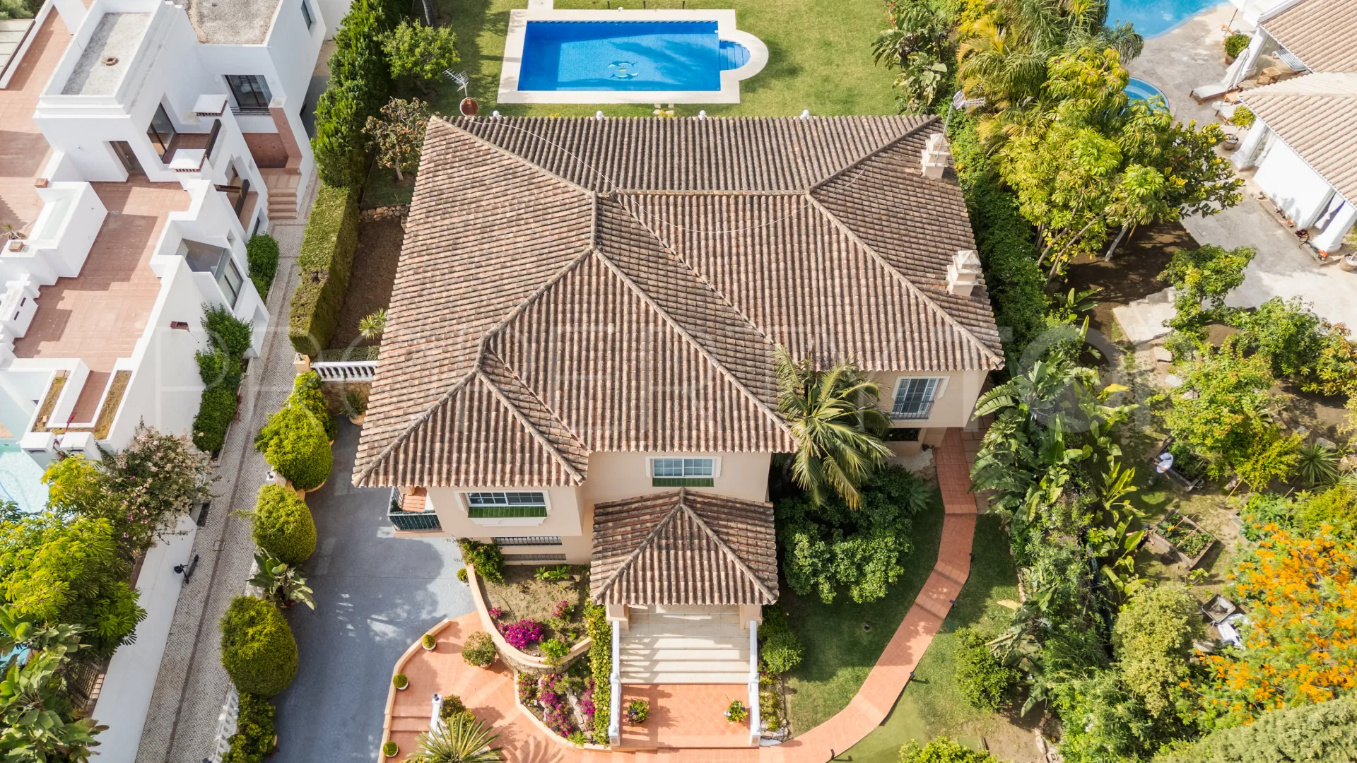 Villa en venta en Nueva Andalucia