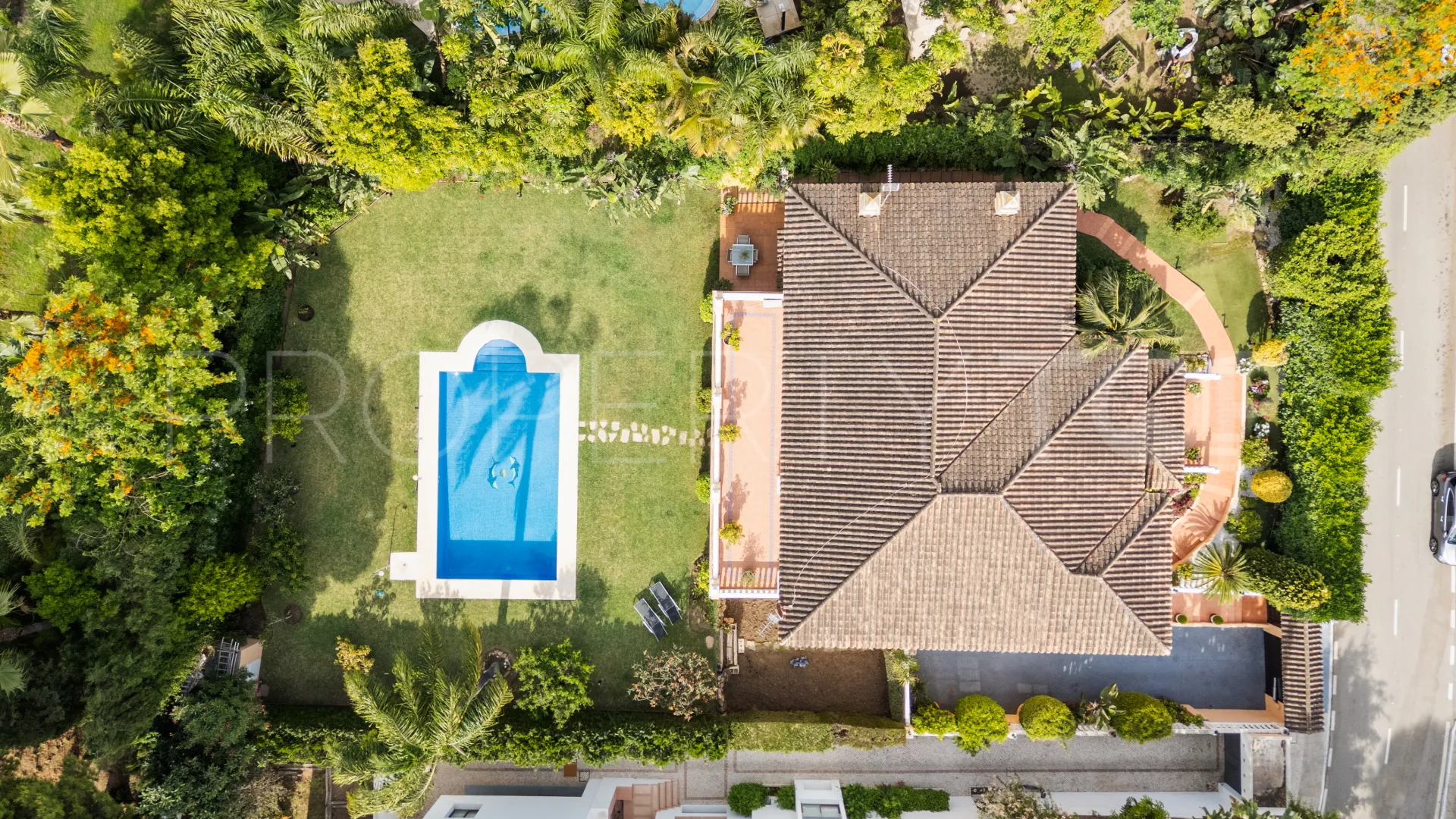 Villa en venta en Nueva Andalucia