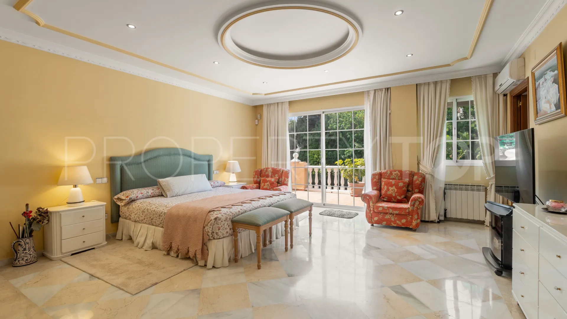 Villa en venta en Nueva Andalucia