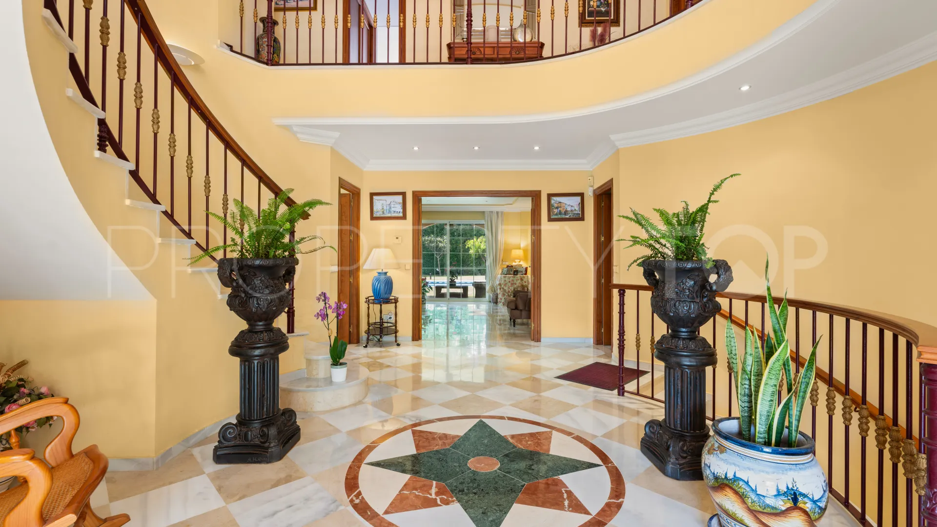 Villa en venta en Nueva Andalucia