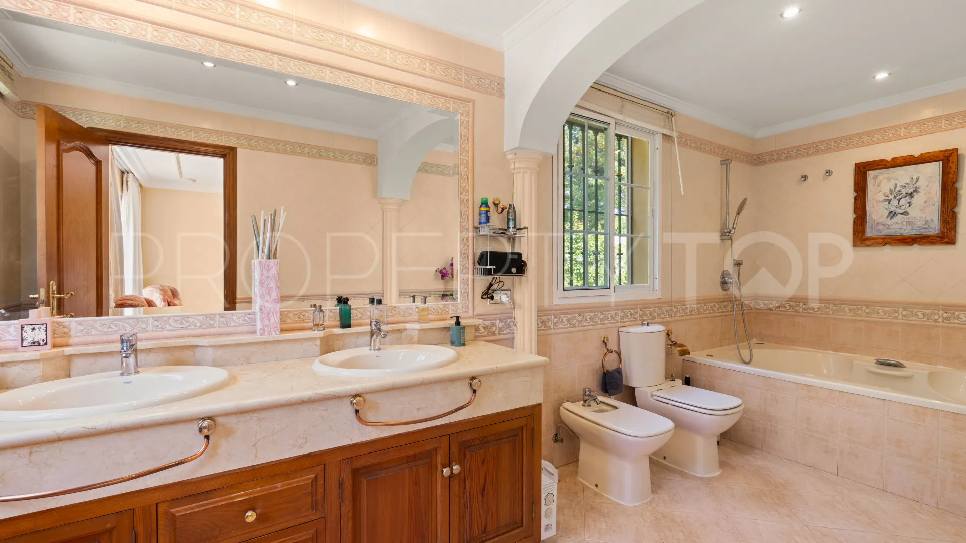 Villa en venta en Nueva Andalucia