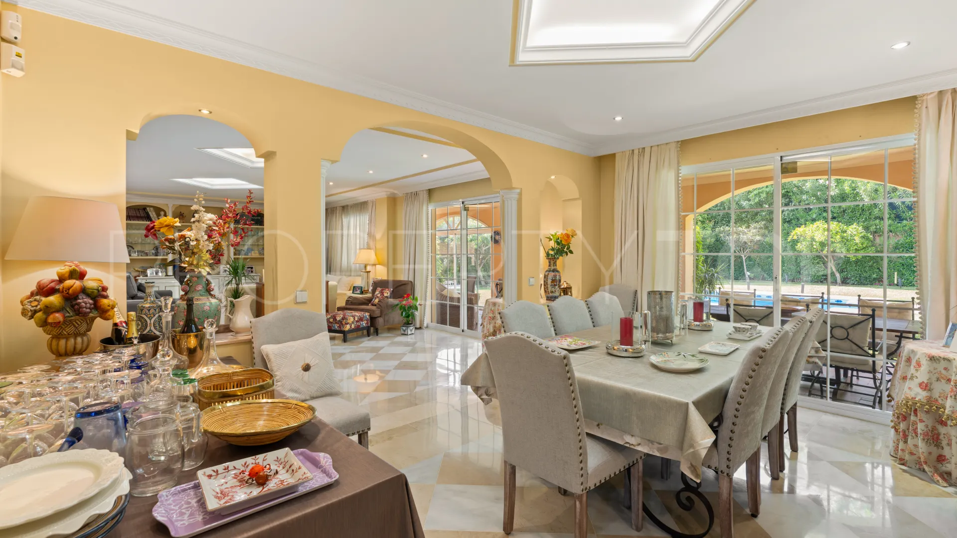 Villa en venta en Nueva Andalucia