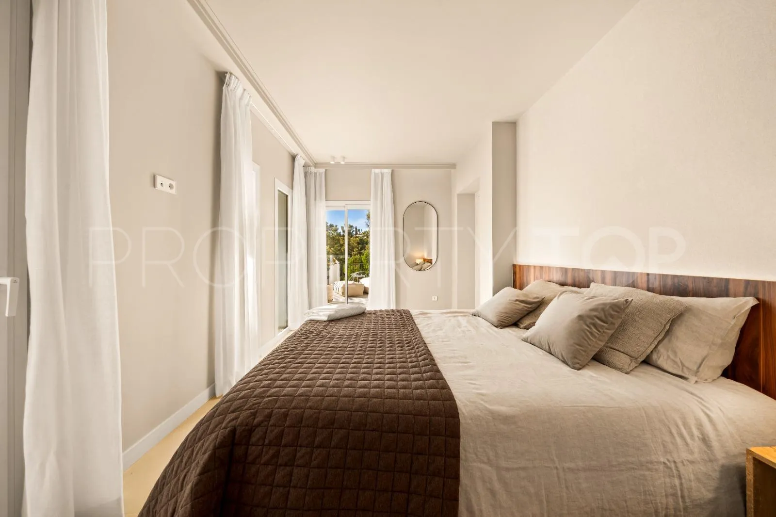 Se vende duplex en Eagles Village