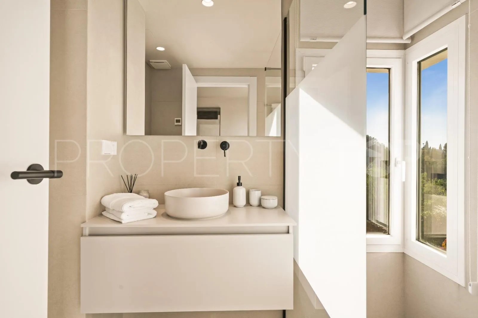 Se vende duplex en Eagles Village