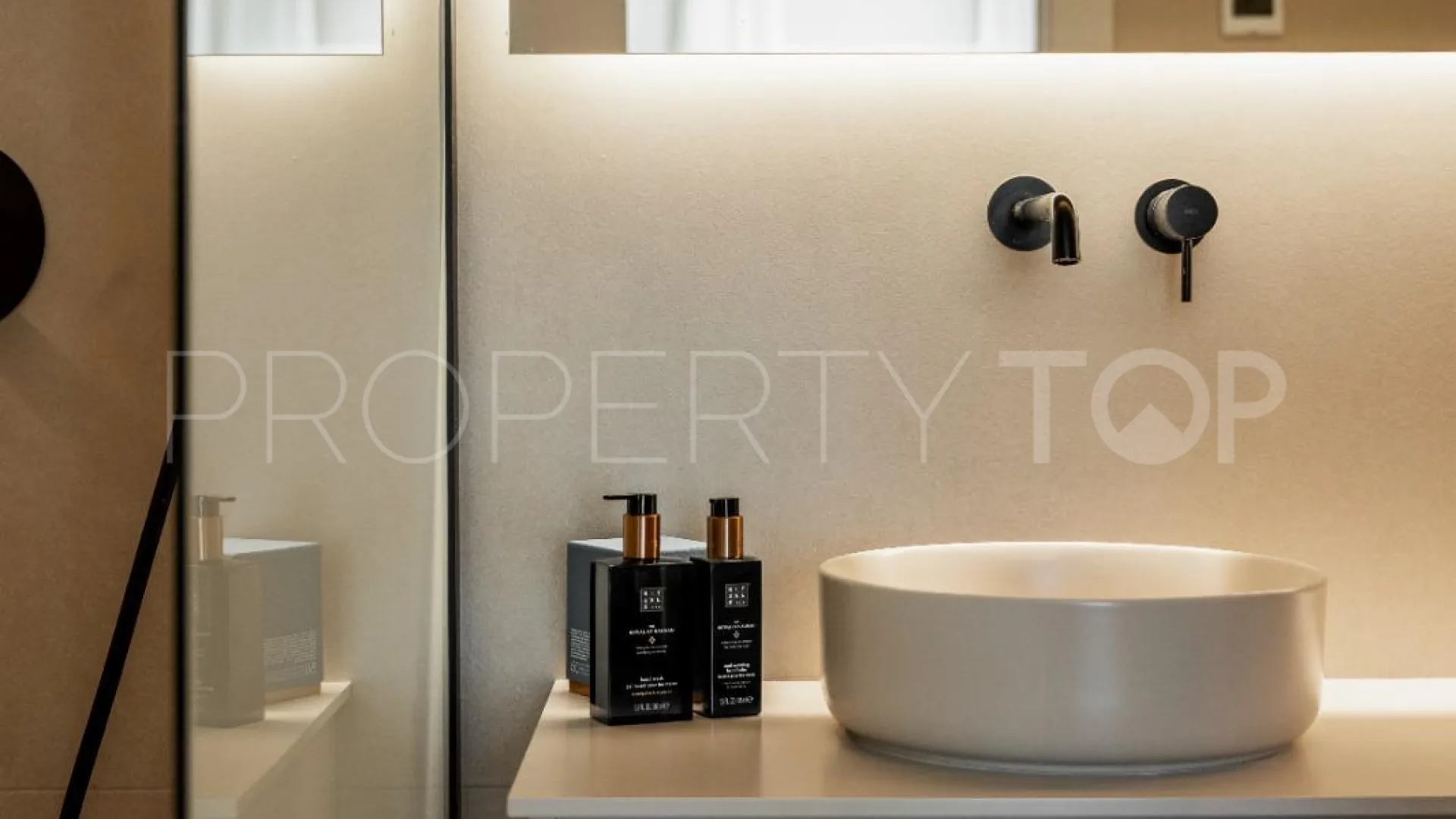 Se vende duplex en Eagles Village