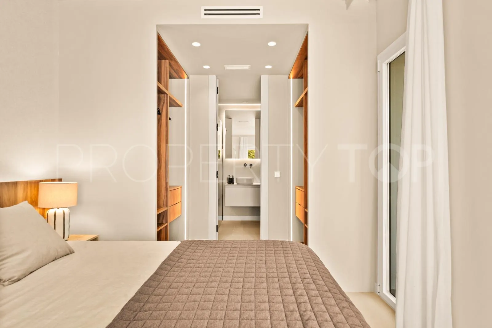 Se vende duplex en Eagles Village