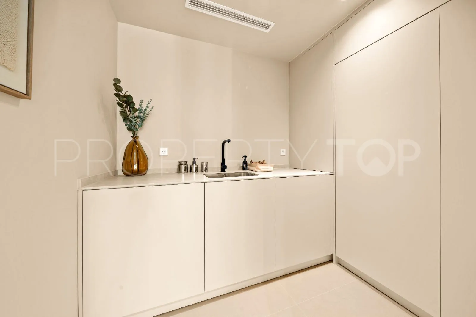 Se vende duplex en Eagles Village