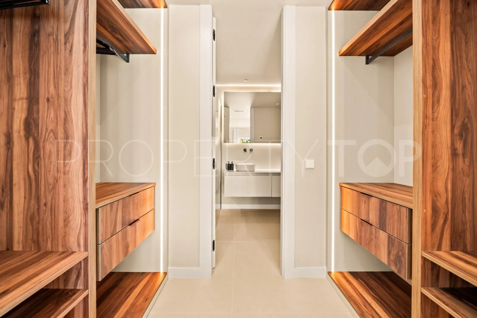 Se vende duplex en Eagles Village