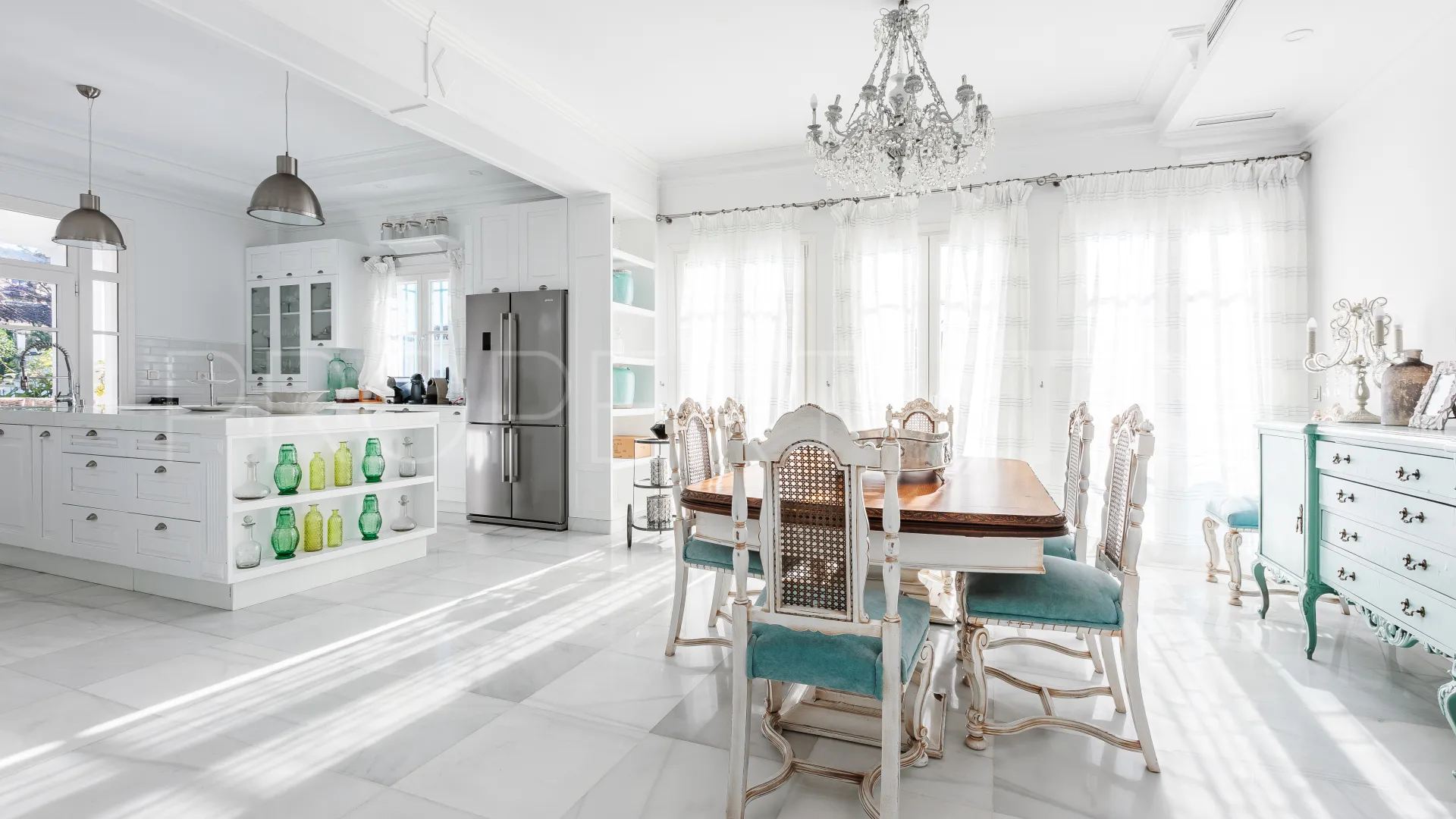 El Capricho villa for sale