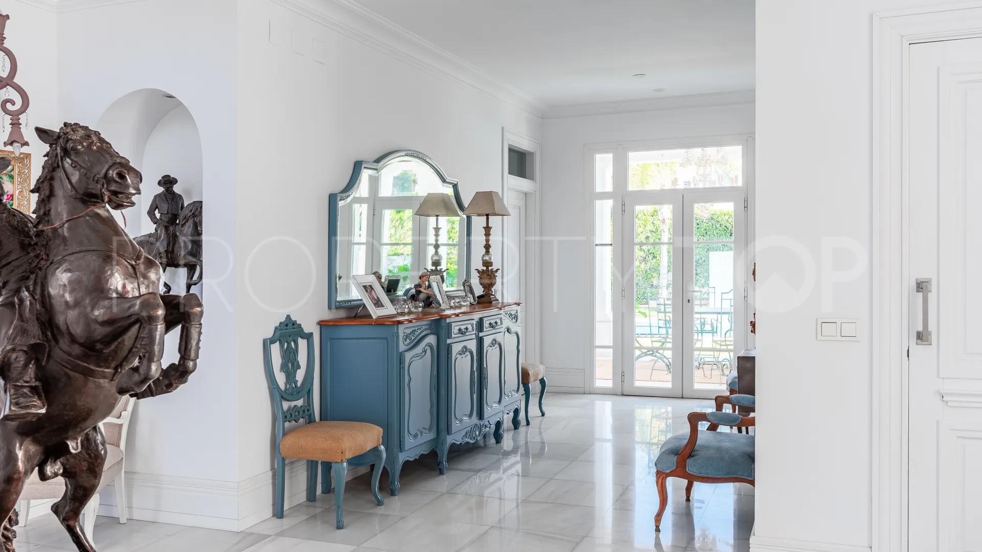 El Capricho villa for sale