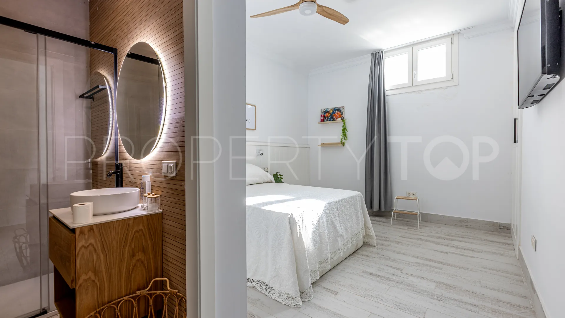 El Capricho villa for sale