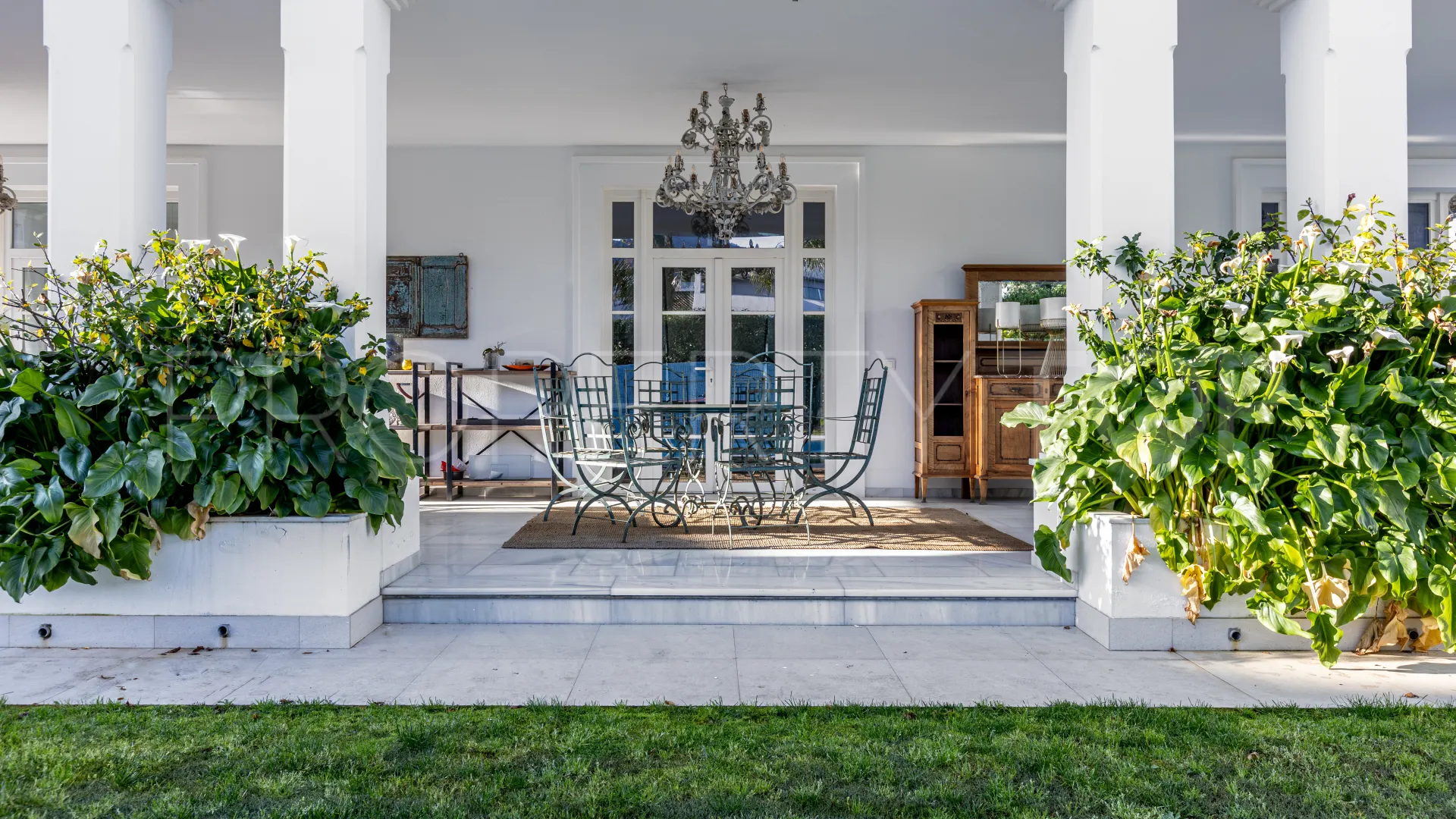 El Capricho villa for sale