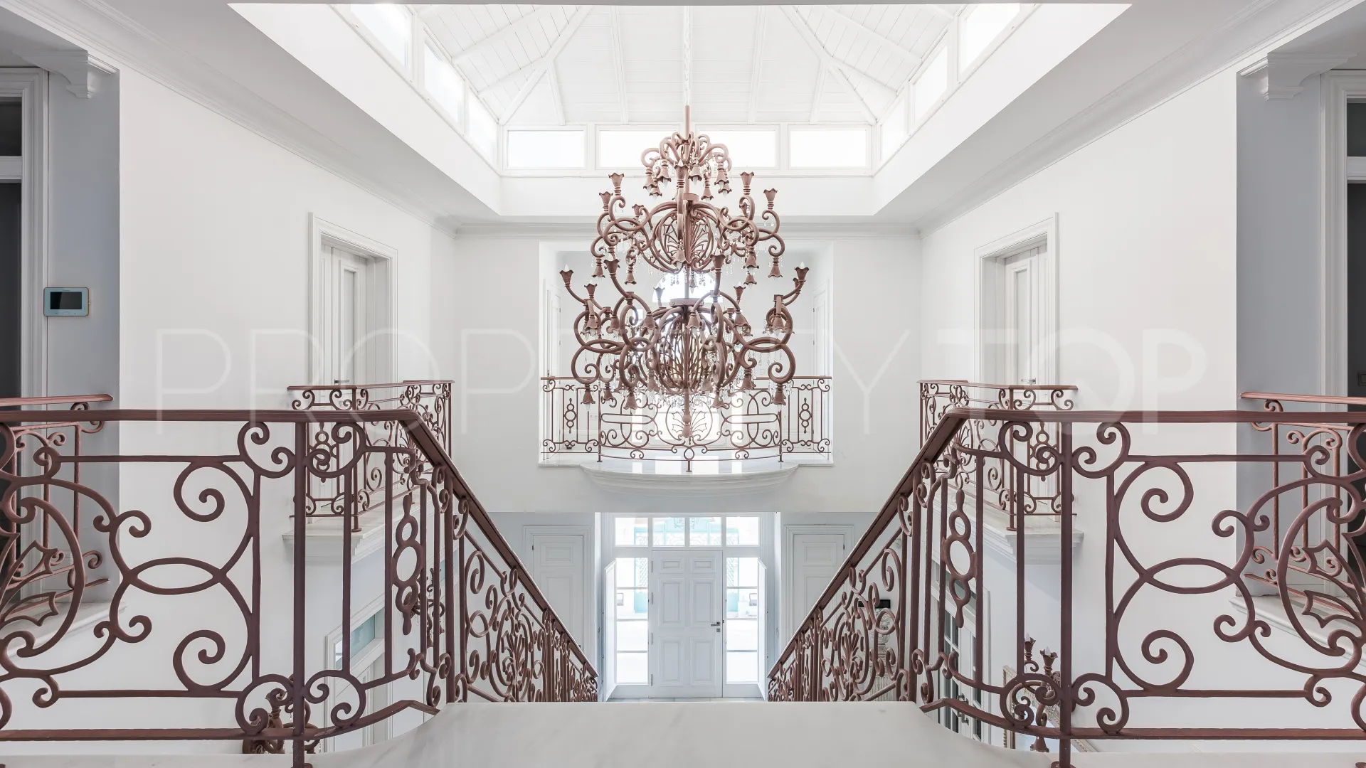 El Capricho villa for sale