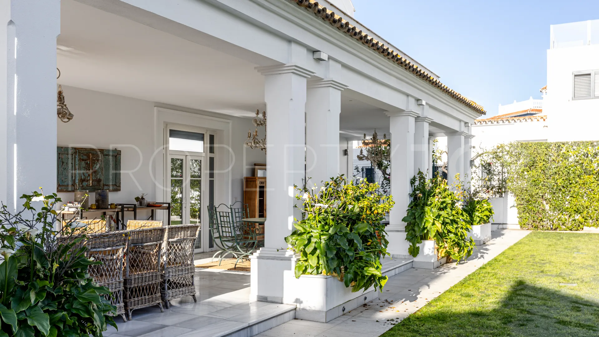El Capricho villa for sale