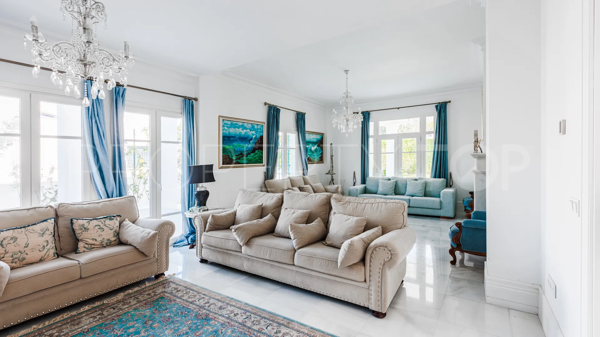 El Capricho villa for sale