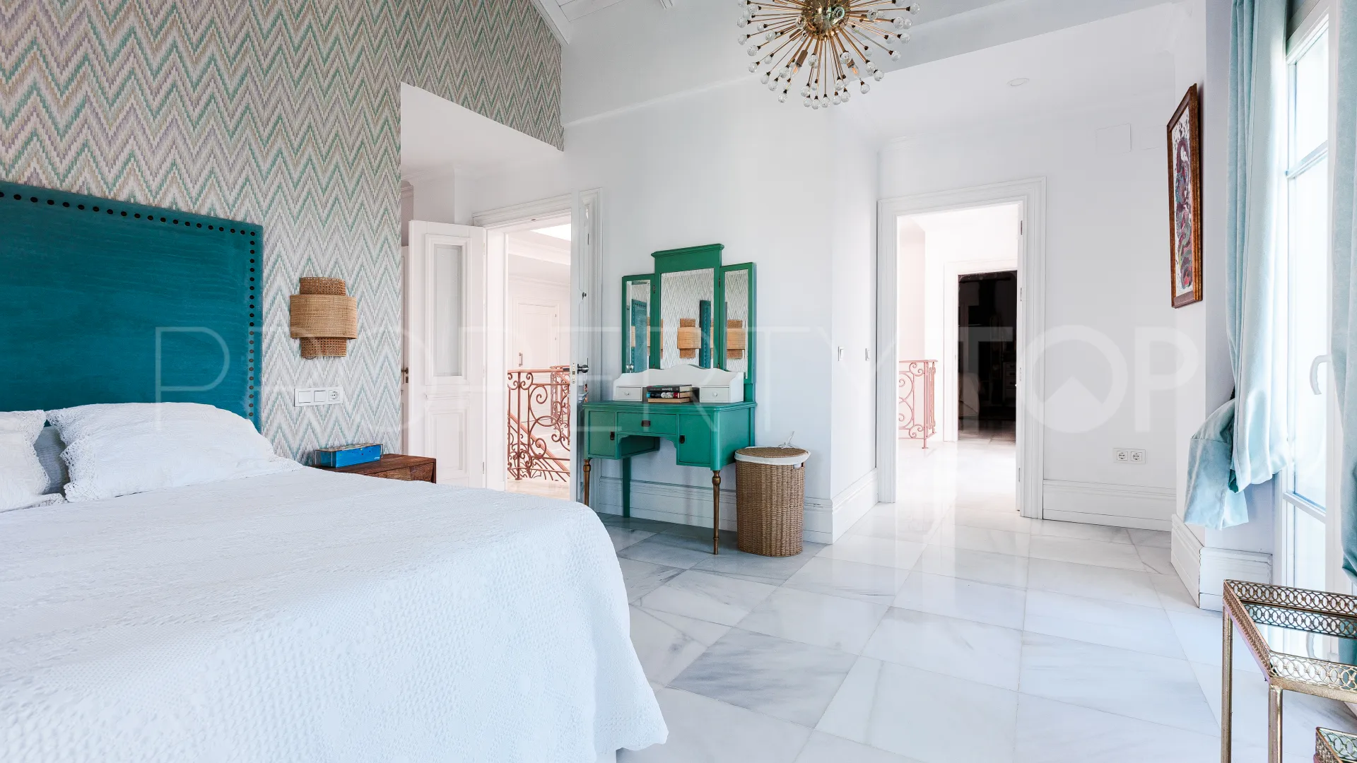 El Capricho villa for sale