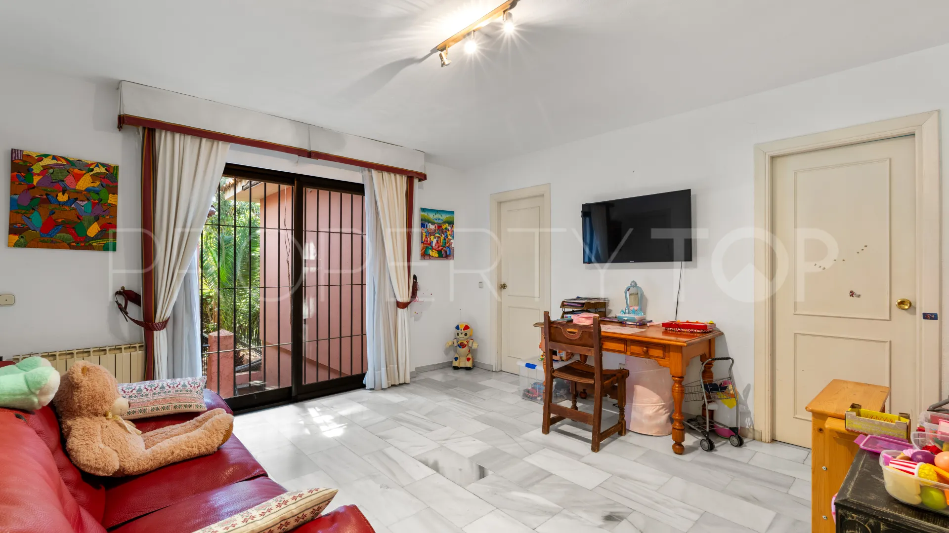 6 bedrooms villa in Marbella for sale
