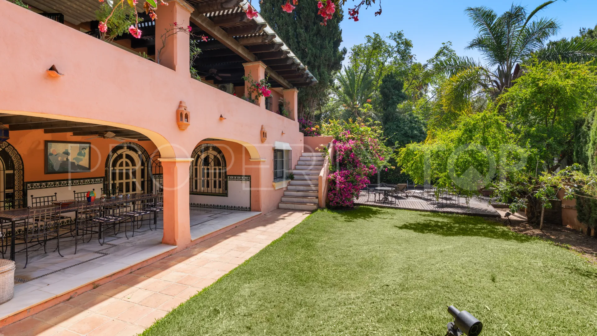 6 bedrooms villa in Marbella for sale
