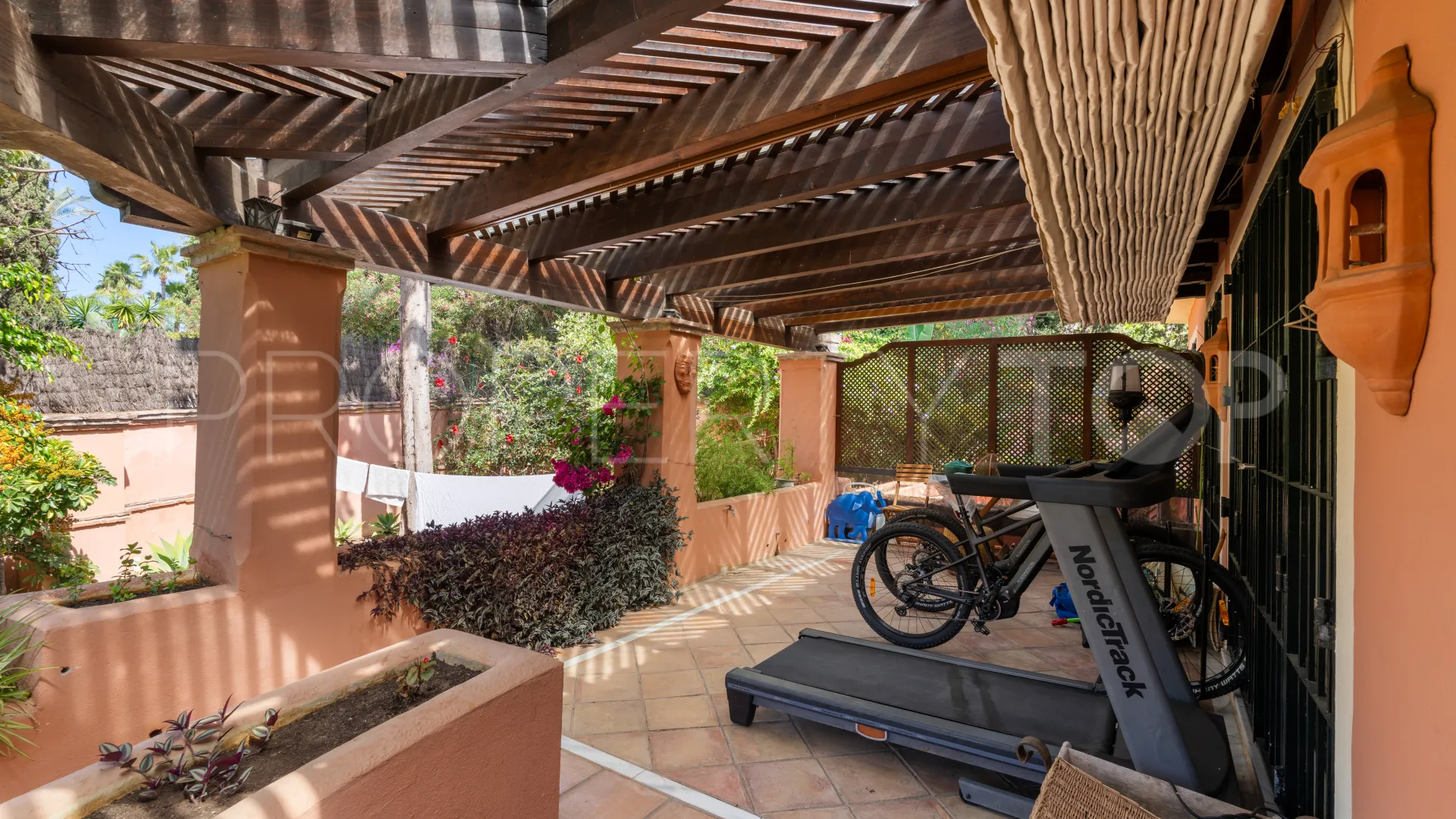 6 bedrooms villa in Marbella for sale
