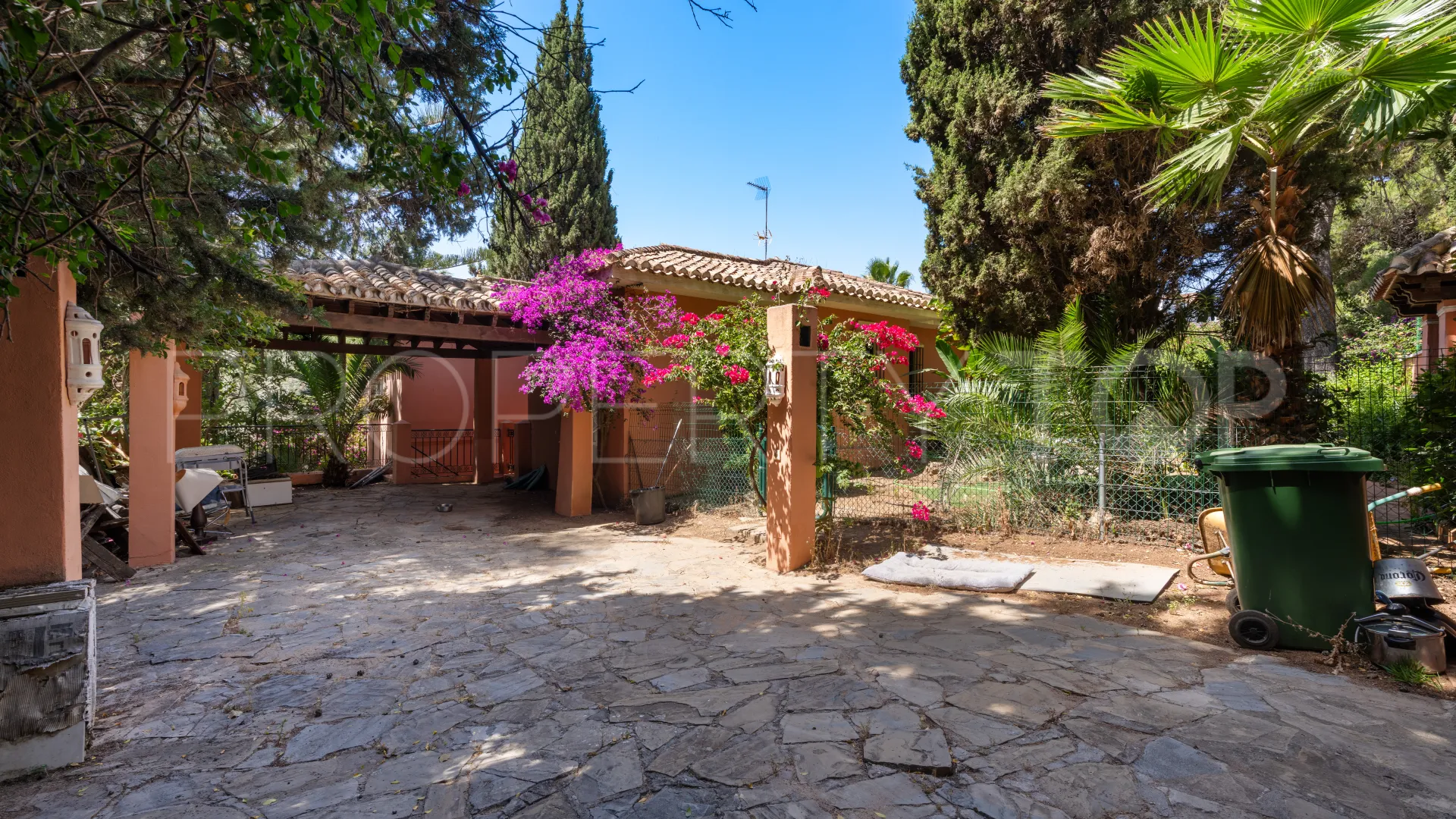 6 bedrooms villa in Marbella for sale