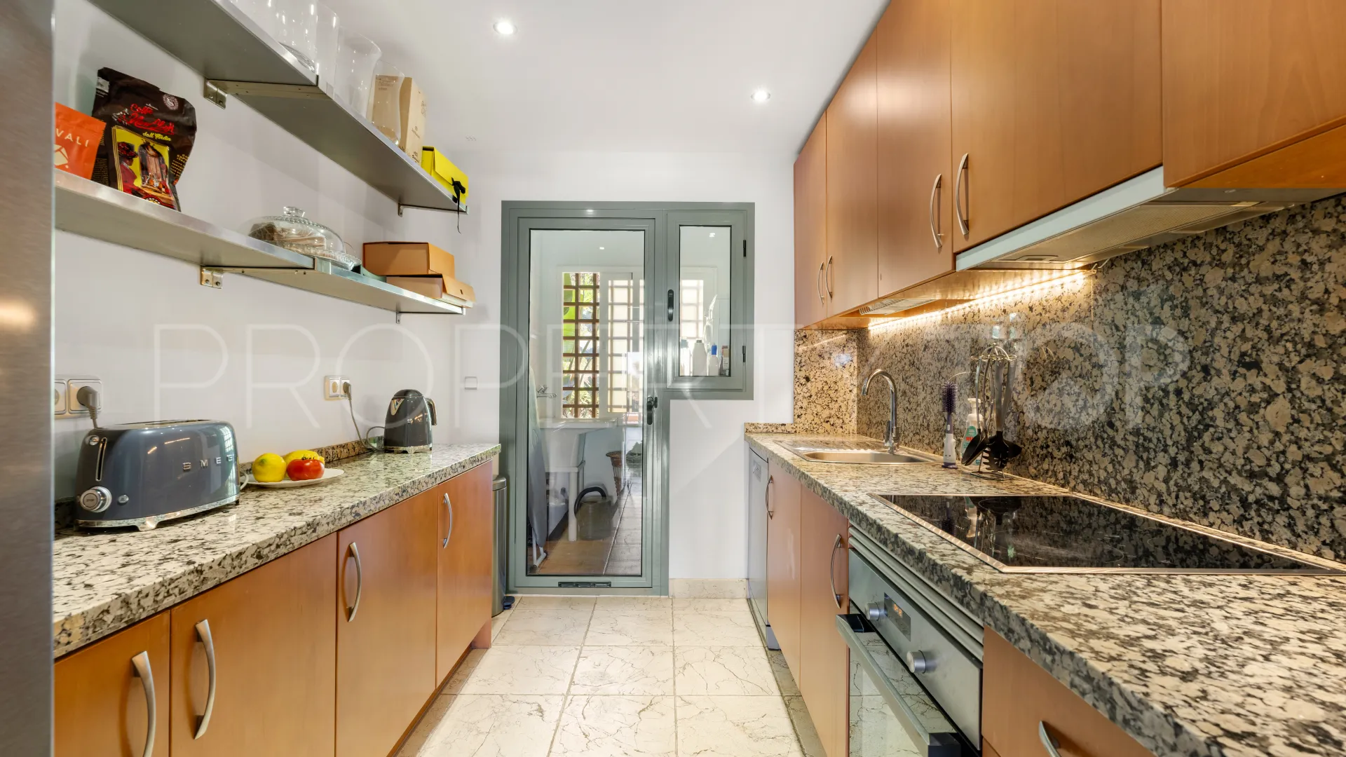 Apartamento en venta en Benatalaya