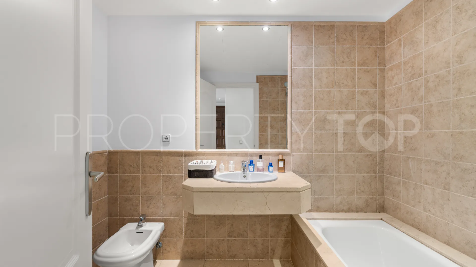 Apartamento en venta en Benatalaya
