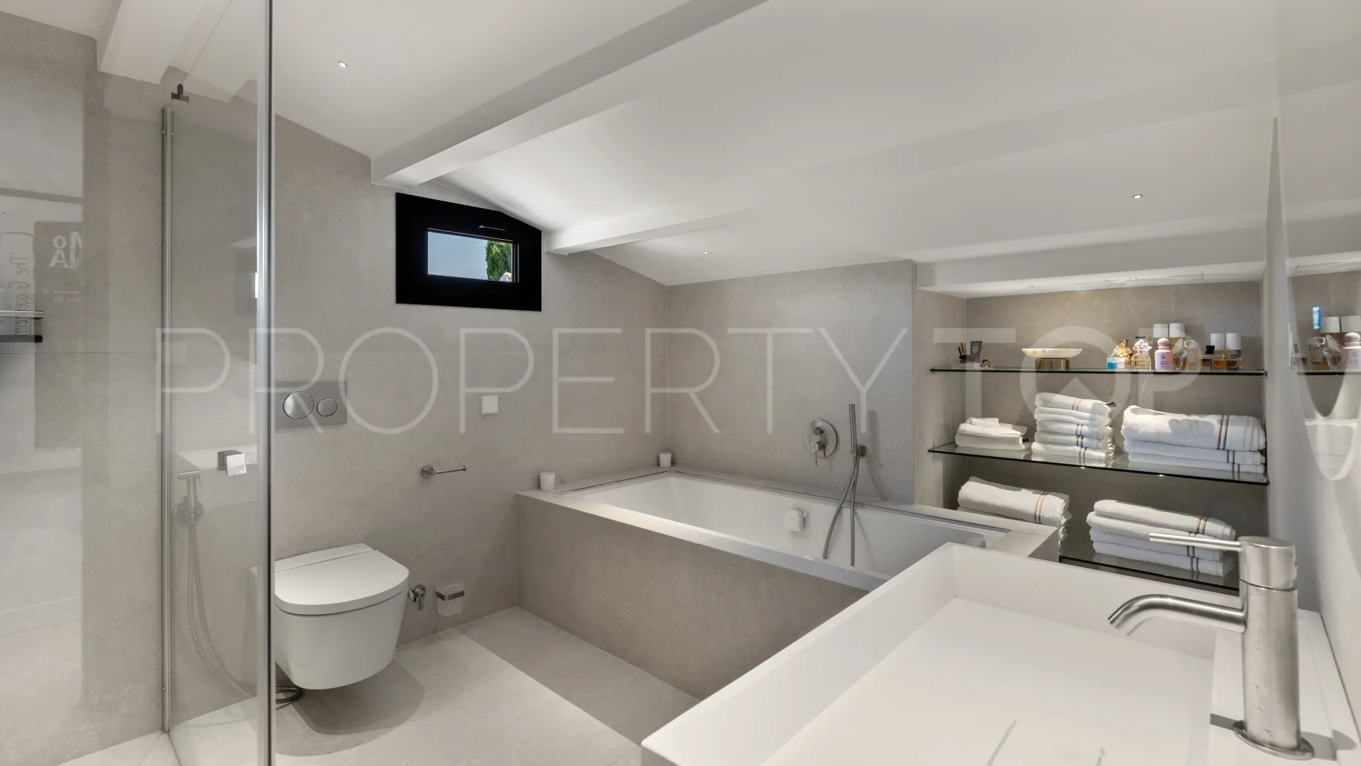 For sale apartment in Marbella - Puerto Banus