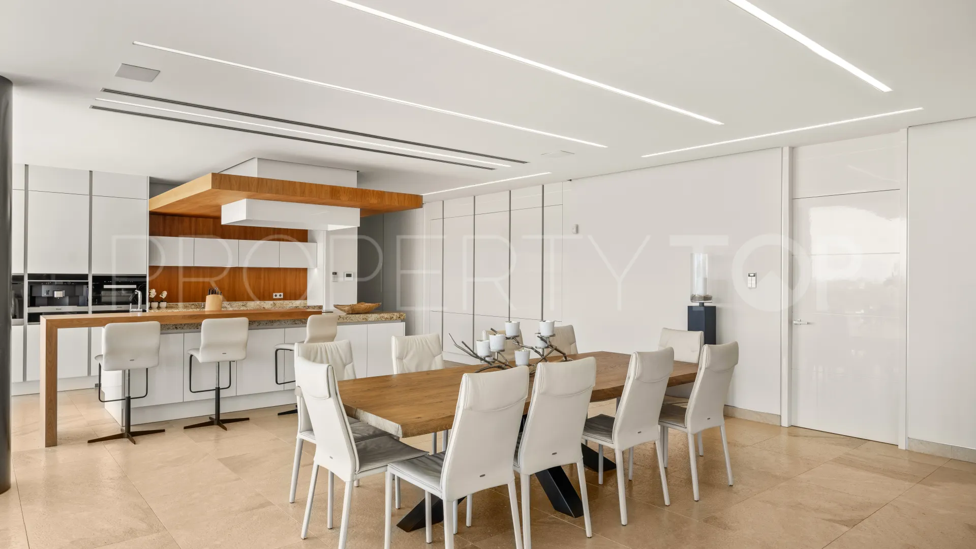 Villa en venta de 4 dormitorios en Los Arqueros