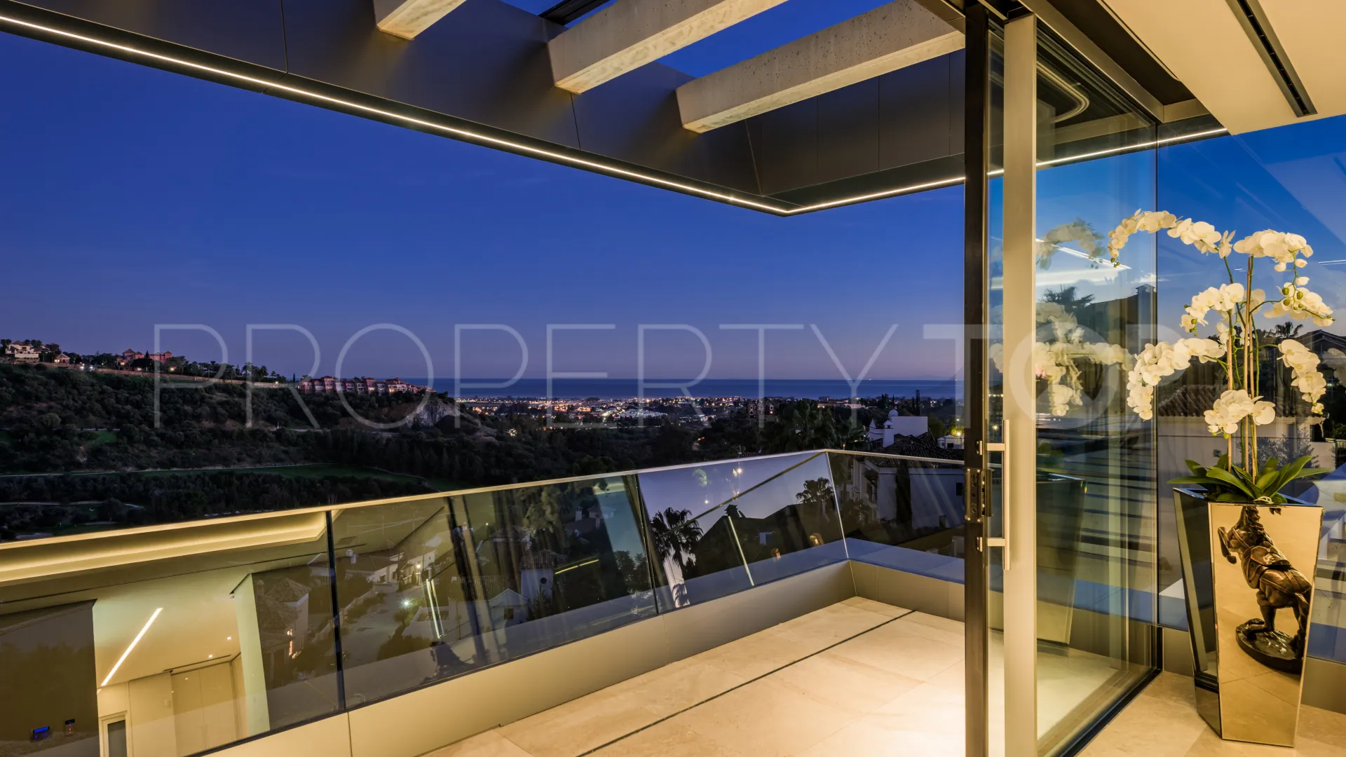 Villa en venta de 4 dormitorios en Los Arqueros