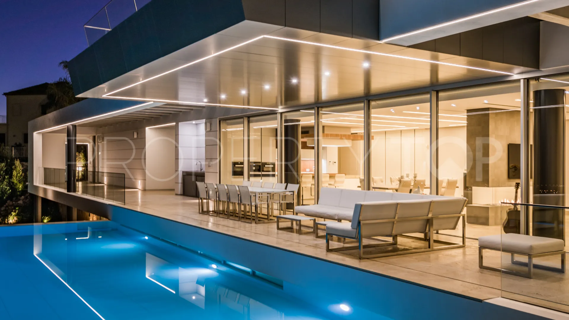 Villa en venta de 4 dormitorios en Los Arqueros