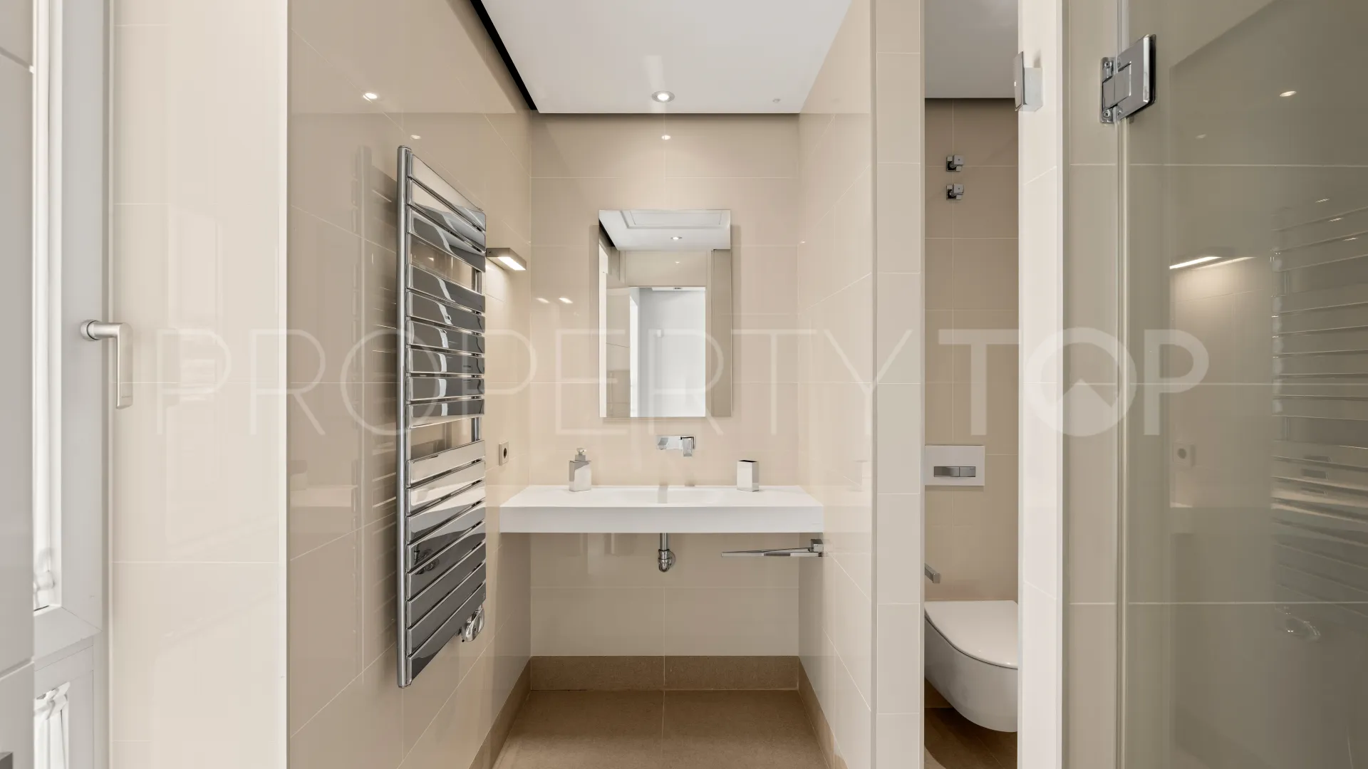 Villa en venta de 4 dormitorios en Los Arqueros