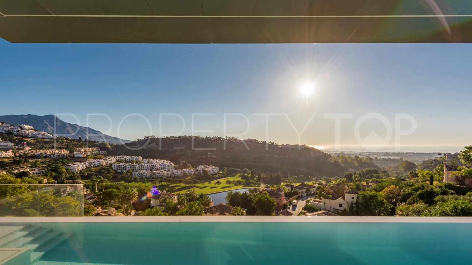 Villa en venta de 4 dormitorios en Los Arqueros