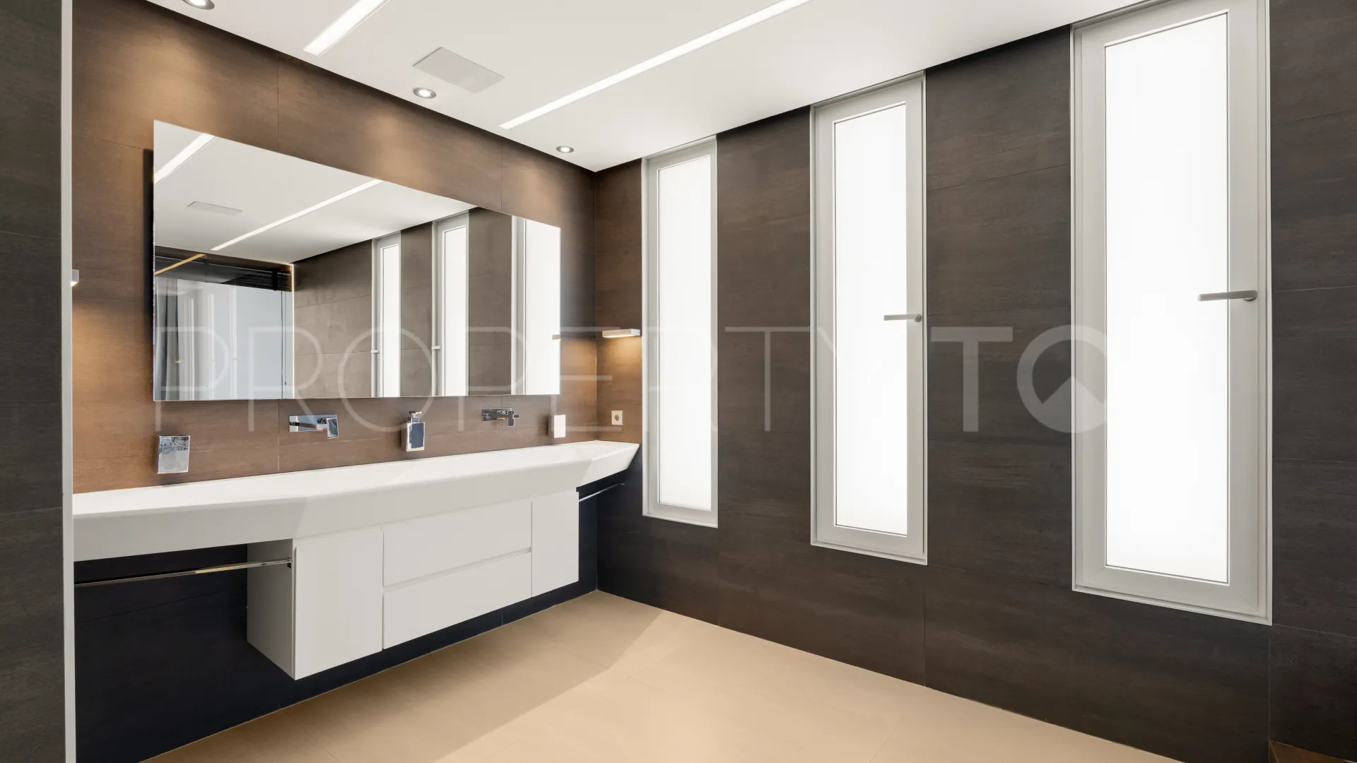 Villa en venta de 4 dormitorios en Los Arqueros