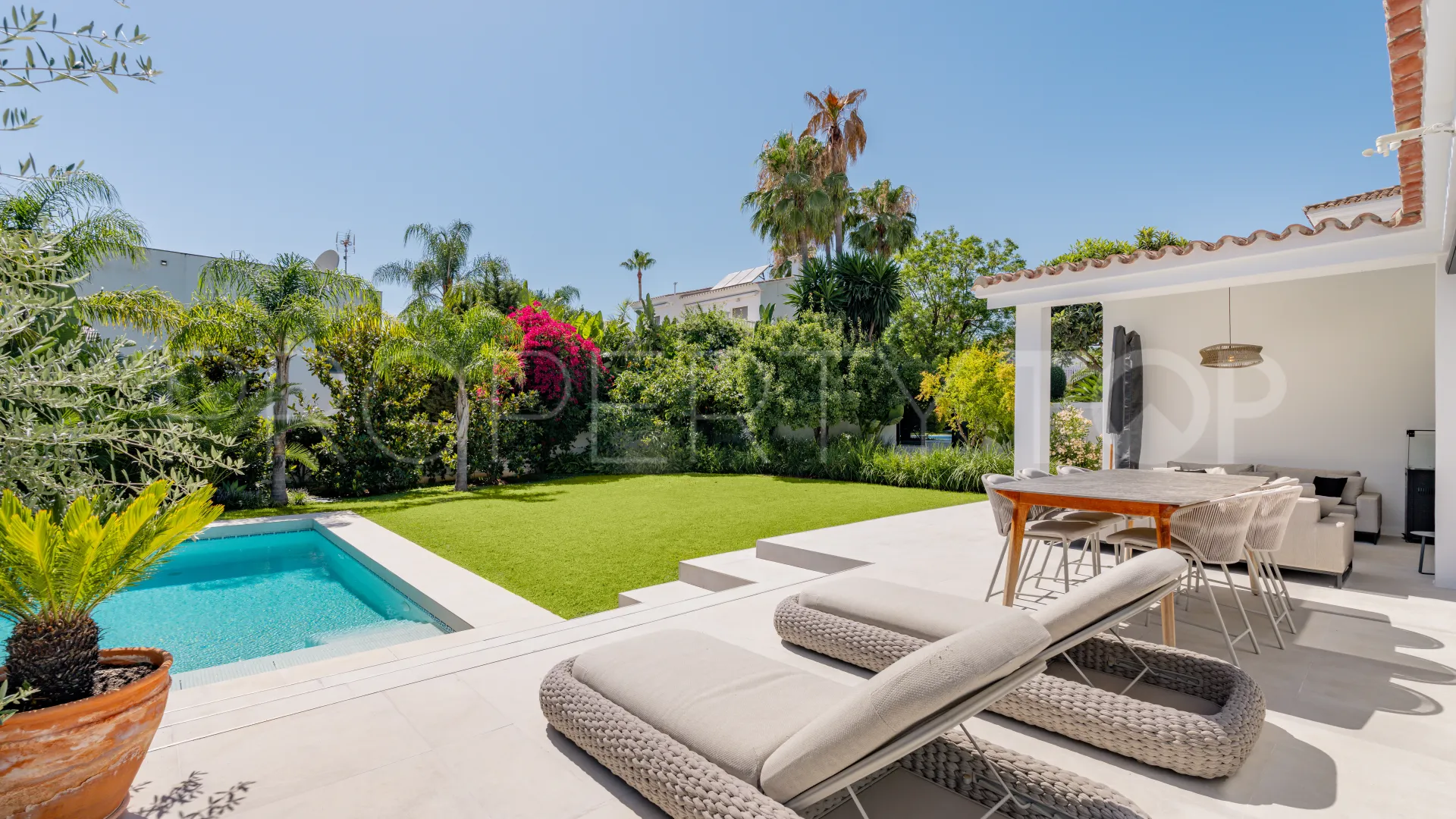 3 bedrooms villa in Llanos de Nagueles for sale