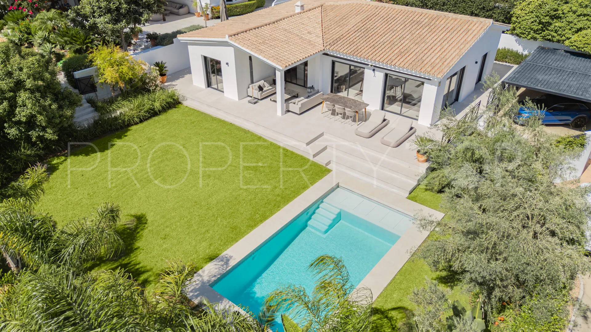 3 bedrooms villa in Llanos de Nagueles for sale