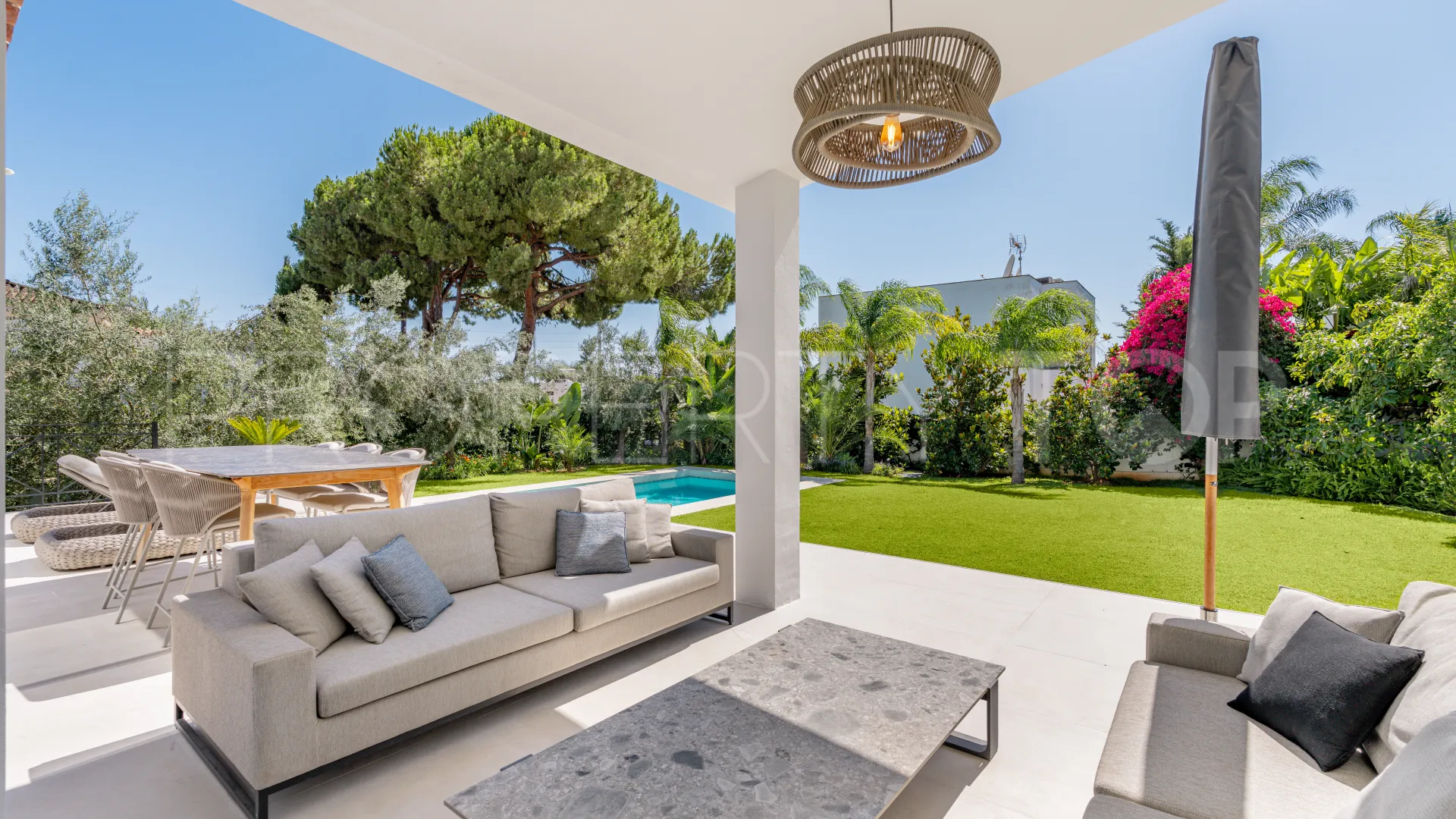 3 bedrooms villa in Llanos de Nagueles for sale