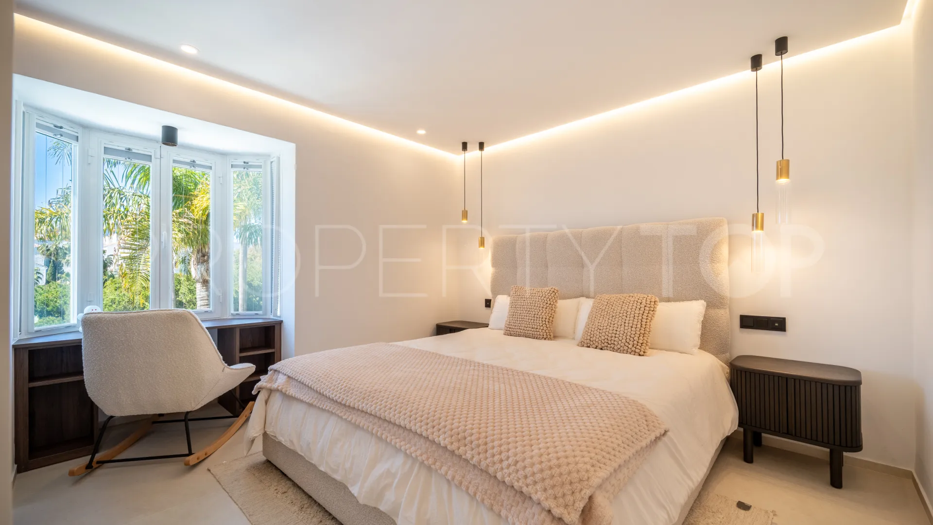 For sale town house in Los Picos de Nagüeles with 3 bedrooms