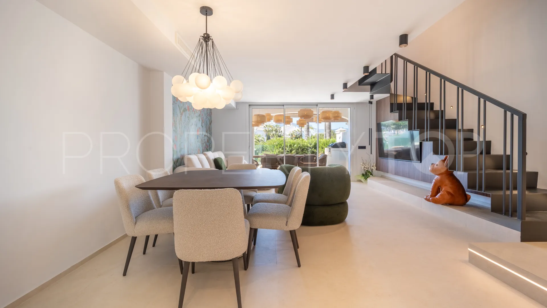 For sale town house in Los Picos de Nagüeles with 3 bedrooms